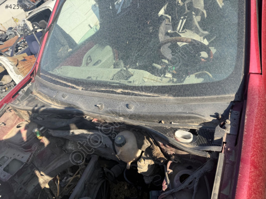 RENAULT KANGOO ÖN CAM ALT IZGARASI