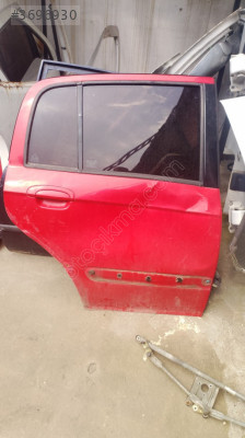 Hyundai Getz sağ arka kapı