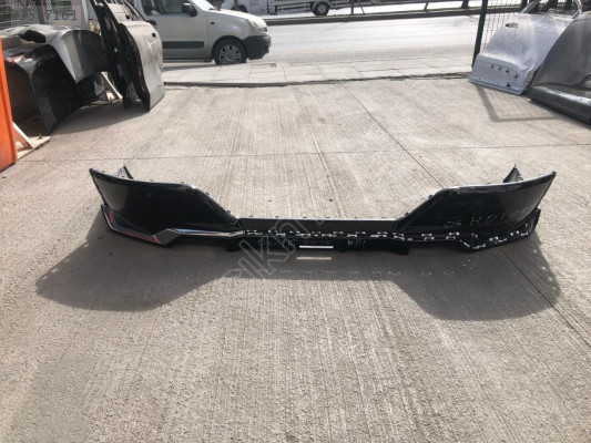 BMW 7 SERİSİ G70 M ARKA TAMPON DİFÜZÖR