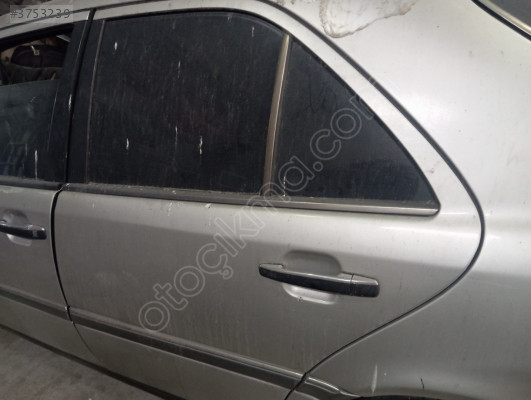 Mersedes c200 sol arka kapı 1993 , 2000 arası
