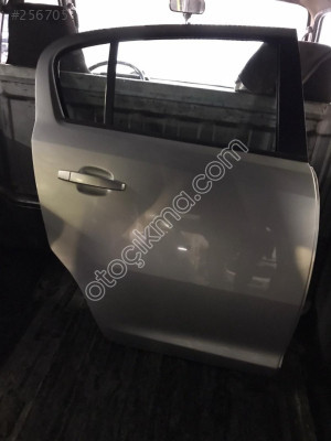 Opel corsa d sağ arka kapı