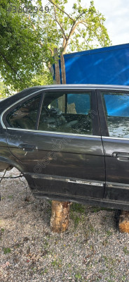 Bmw E34 Sağ Arka Kapı Boş