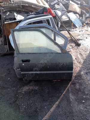 Alfa Romeo 33 sağ ön kapı