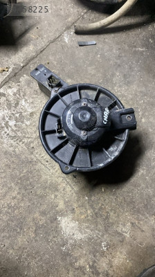 Daihatsu charade kalorifer motoru