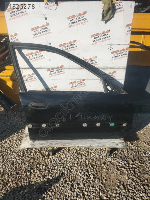 Laguna 1 çıkma sağ ön kapı 1996-2001