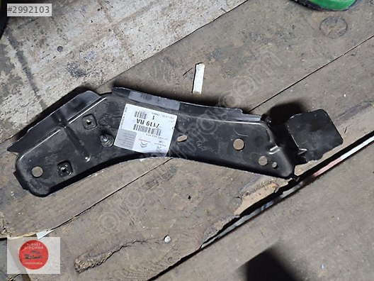 Peugeot 308 çamurluk bağlantı ayağı