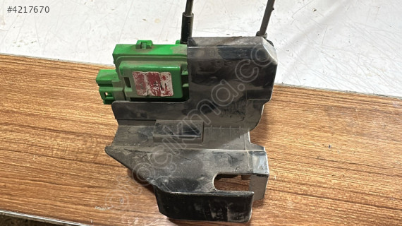 2010-2014 HYUNDAİ ACCENT BLUE SOL ÖN KAPI KİLİDİ ORJ ÇIKMA