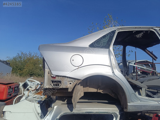 Ford focus 1 kasa sağ Arka çamurluk