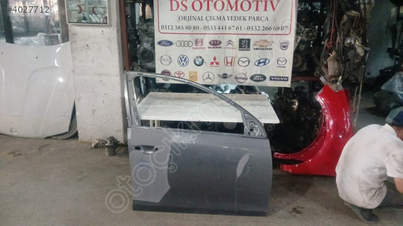 2010-2014 VOLKSWAGEN GOLF 6 SAĞ ÖN KAPI