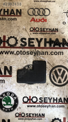 1K0863328B Volkswagen Golf 6 orta konsol paspas