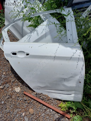 FİAT EGEA SAĞ ARKA KAPI ORJİNAL ÇIKMA UYGUN FİYAT