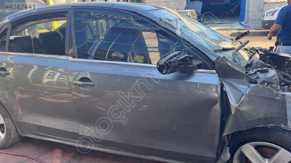 JETTA 1.6 SAĞ AKİS