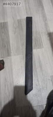 Mitsubishi carizma sağ arka kapı çıtası