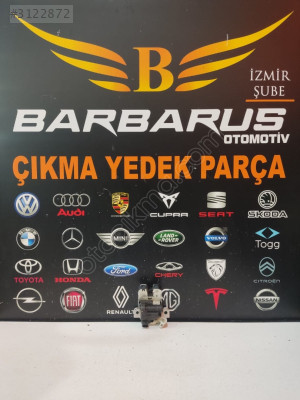 VOLKSWAGEN PASSAT B8 BAGAJ KİLİDİ