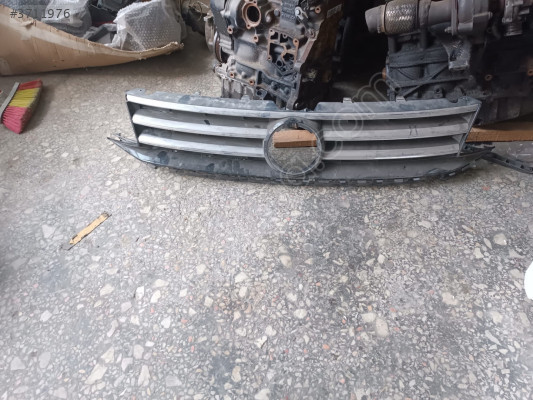 2015-2019 VW Caddy Ön Panjur Çıkma Parça