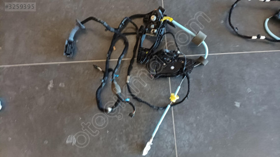 BMW G20 SOL ÖN KAPI TESİSATI 61129436273 8718221-01 Ç