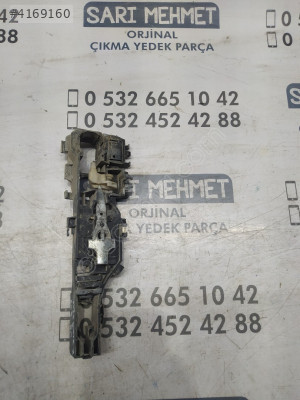 ÇIKMA RENAULT MEGANE 2 SAĞ ÖN DIŞ KAPI KOLU BRAKETİ