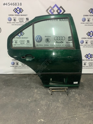 VOLKSWAGEN BORA SAĞ ARKA KAPI ÇIKMA ORJİNAL