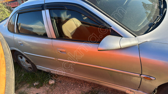 OPEL VECTRA B ÇIKMA ORJİNAL HATASIZ SAĞ ARKA KAPI