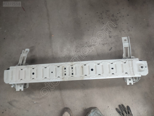 Ford courier Fiesta ön tampon demiri