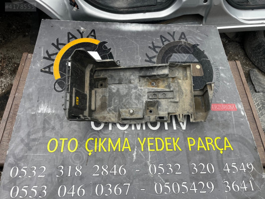 Opel Vectra C Akü Alt Tablası Orjinal Çıkma