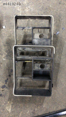 Renault 9 teyp çerçevesi