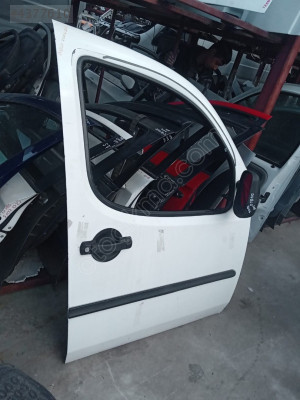 fiat doblo 2004 çıkma orjinal sağ ön kapı (son fiyat)