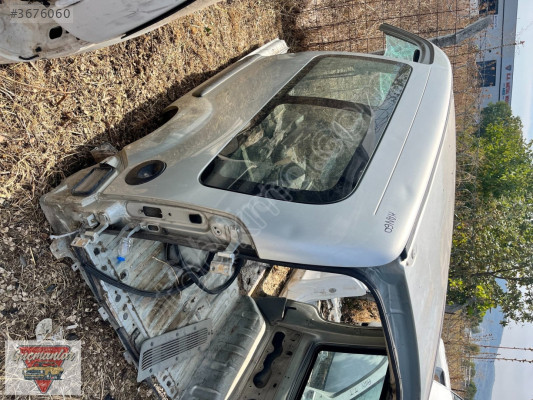RENAULT KANGOO SOL ARKA ÇAMURLUK