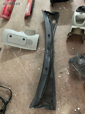 RENAULT KANGOO ÖN CAM IZGARASI MERT OTO