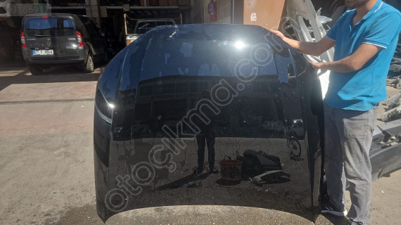 2016/2022 AUDİ A4 SİYAH MOTOR KAPUTU ORJİNAL LOKALLİK