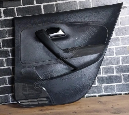 6R6867212 09-17 orj hatasız vw polo sağ arka kapı döşemesi