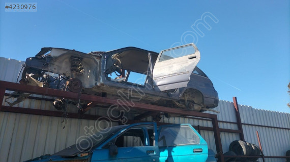 Lada Vega station arka kapılar