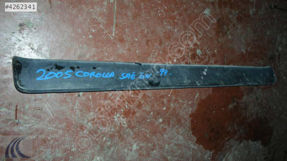 TOYOTA COROLLA 2006 ÇIKMA SAĞ ÖN DIŞ MARŞBEL PLASTİĞİ