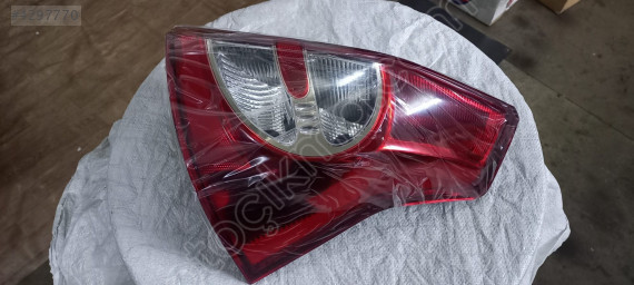 Dacia Sandero sağ stop OEM 8200734824 sıfır yan sanayi mars