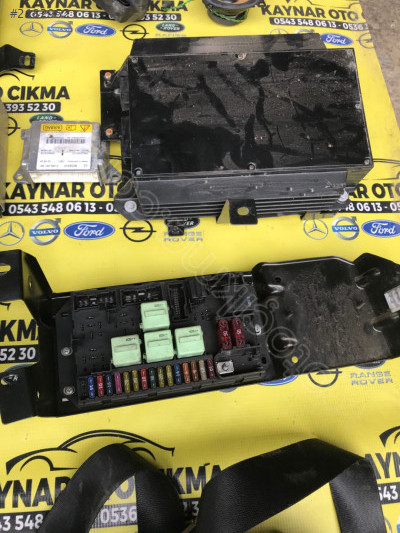 Range Rover vogue L322 cıkma arka sigorta kutusu