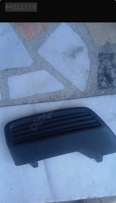 Peugeot 3008 arka tampon difizör kapağı 9812041777