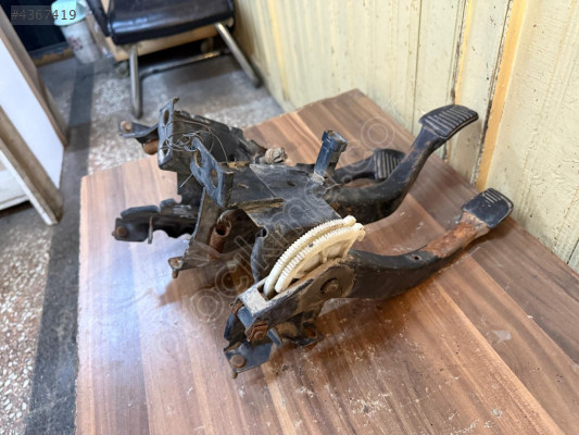 FORD ESCORT GAZ PEDALI , FORD ESCORT FREN PEDALI 85-90 MODEL