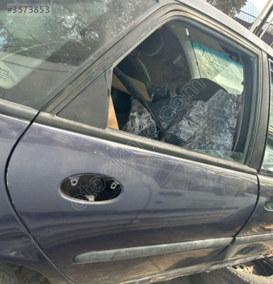 RENAULT LAGUNA 1 2.0 BENZİNLİ 1996-2000 SAĞ ARKA KAPI