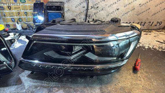 VOLKSWAGEN TİGUAN HİGLİNE SAĞ-SOL FAR 5NB941081A