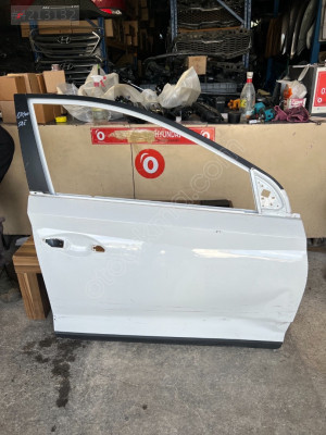 HYUNDAİ BAYON SAĞ ÖN KAPI ORİJİNAL ÇIKMA