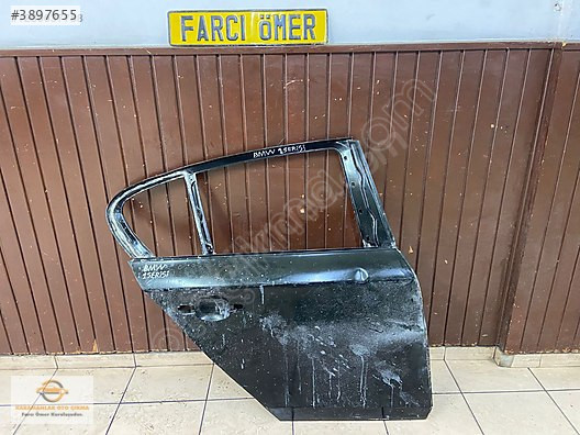 BMW 1 SERİSİ SAĞ ARKA KAPI ORJİNAL