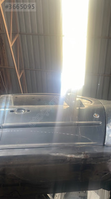Peugeot 207 sağ ön kapı