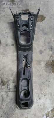Peugeot 301 çıkma ara konsul