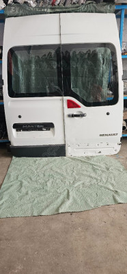 Renault master arka sağ ve sol kapı dolu