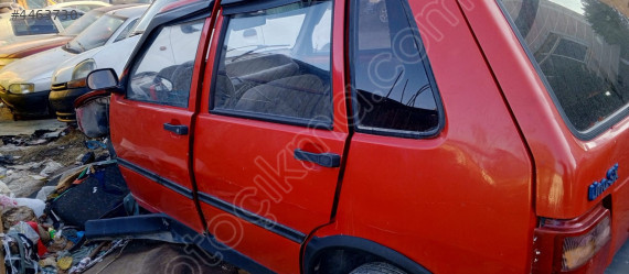 Fiat uno sol arka kapı