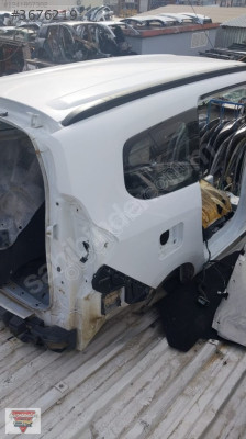 DACİA LODGY SAĞ ARKA ÇAMURLUK