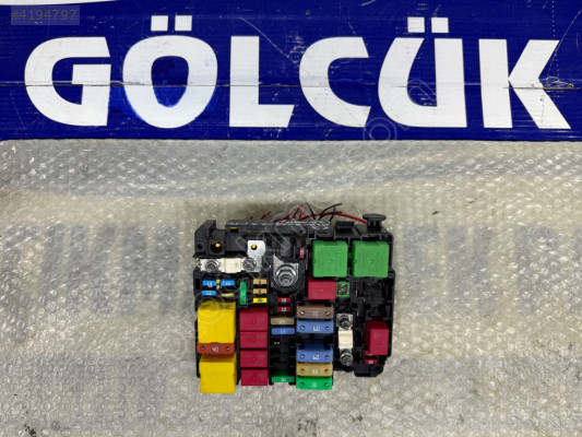 9804846880 Citroen C3 AirCross 1.2 Motor İçi Sigorta Kutusu ORJ