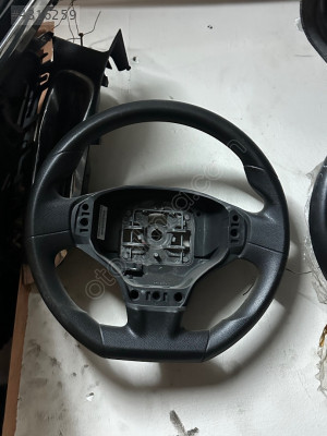 Peugeot 301 direksiyon simidi çıkma