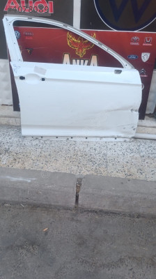 Passat B8 sağ ön kapı çıkma