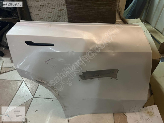 TESLA MODEL Y KAPI SAĞ ARKA